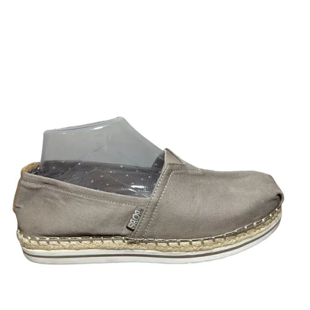 Women’s Skechers platform size 7.5 slip on shoes